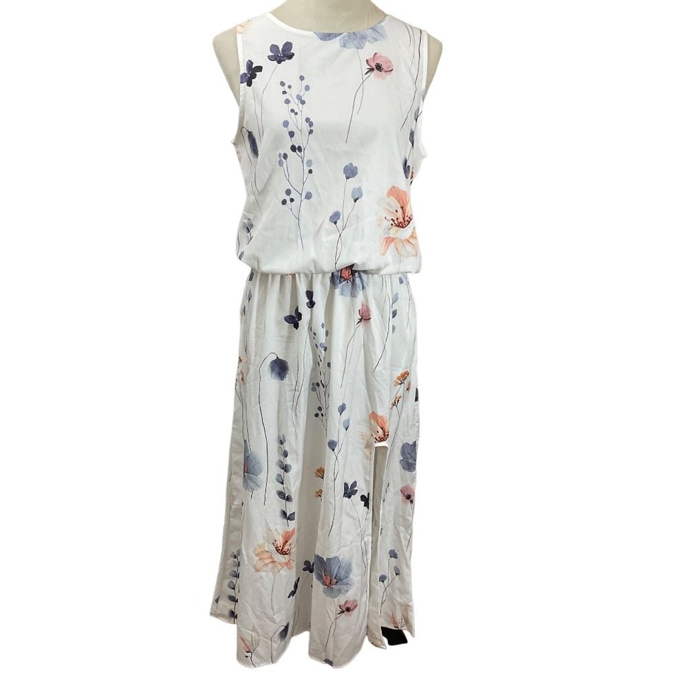 NWT Women's Floral Dress  Size: Medium